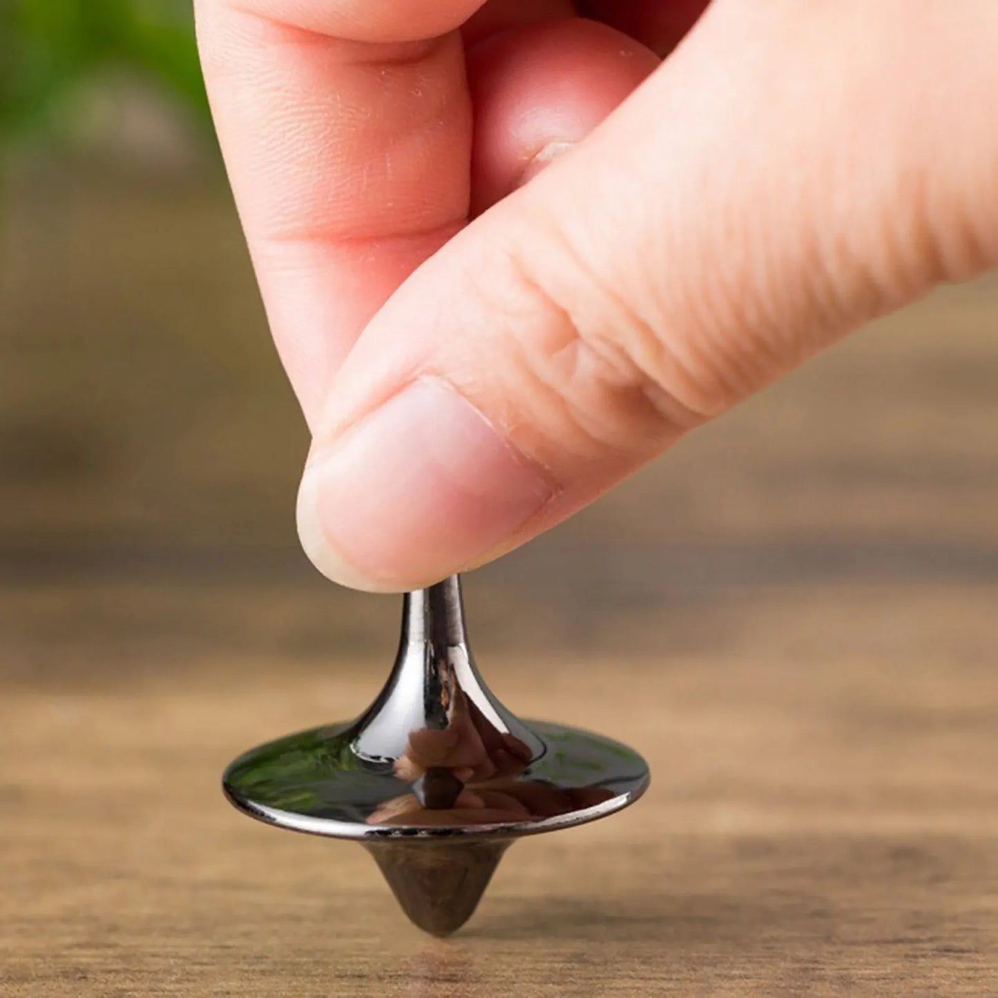 fidget spinning top