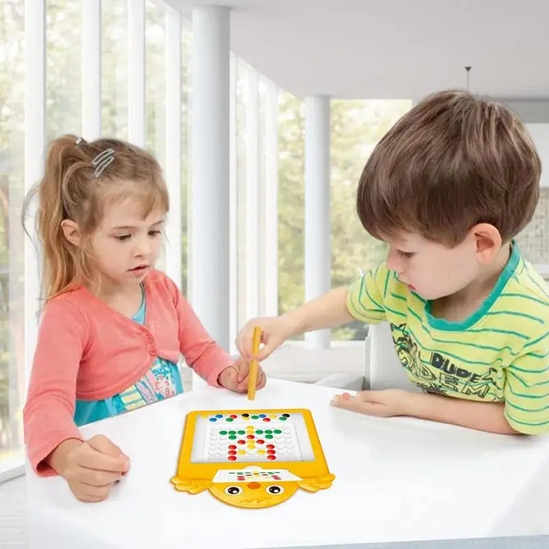 portable magnetic drawing board